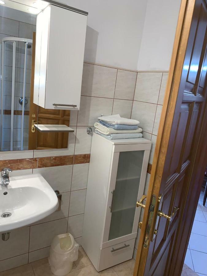 Vila Tesmija Baška Exterior foto